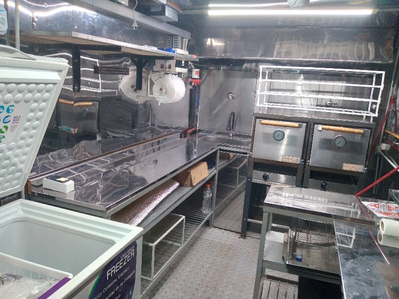 20250330_195409 FOODTRUCK